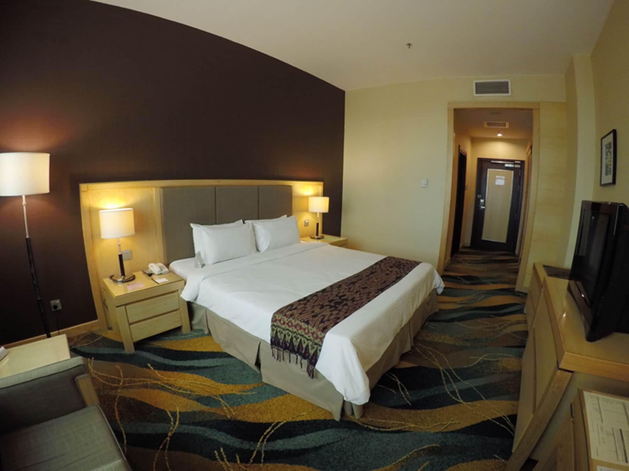 Imperial Palace Hotel Miri Kültér fotó