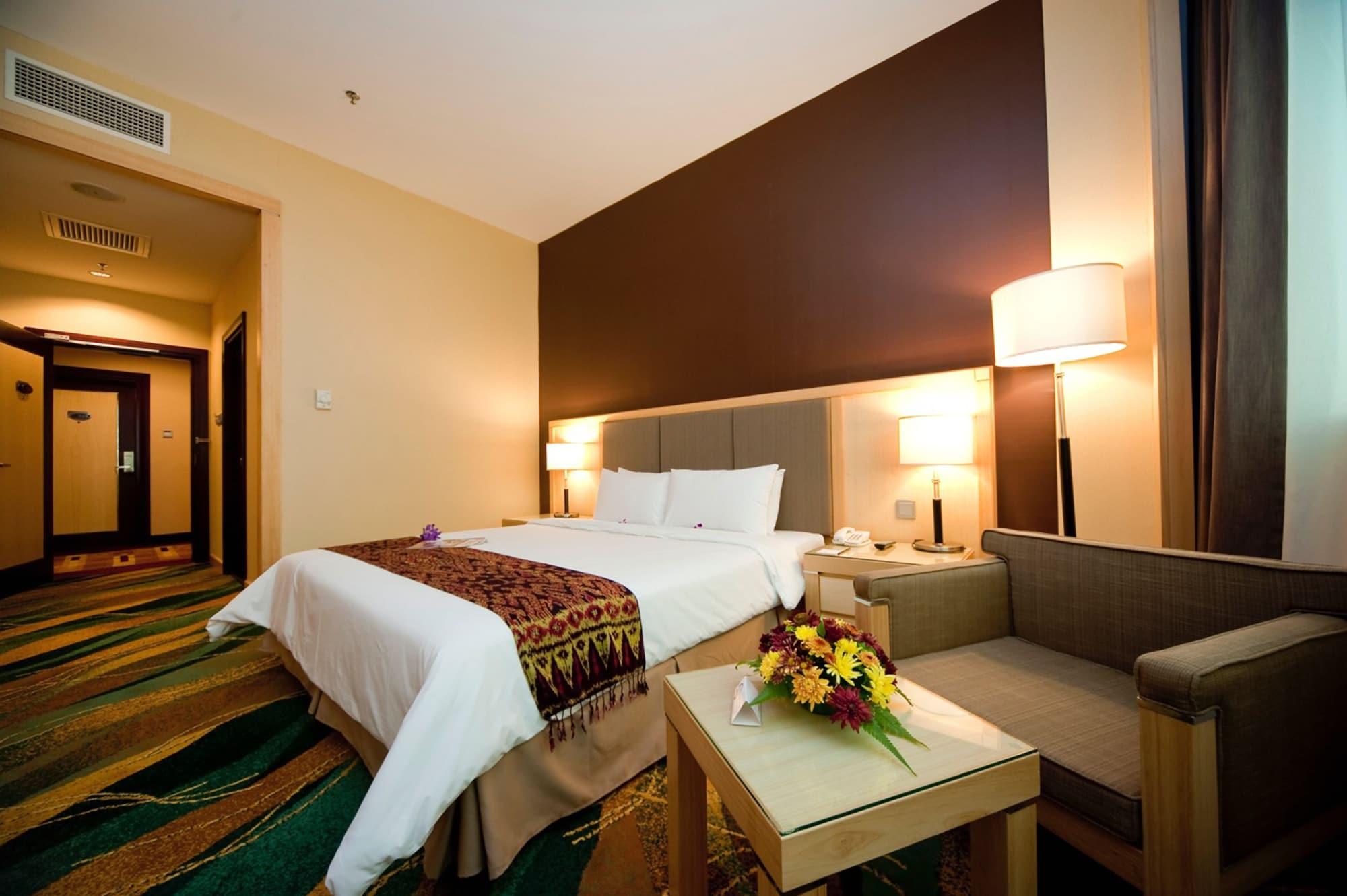 Imperial Palace Hotel Miri Kültér fotó