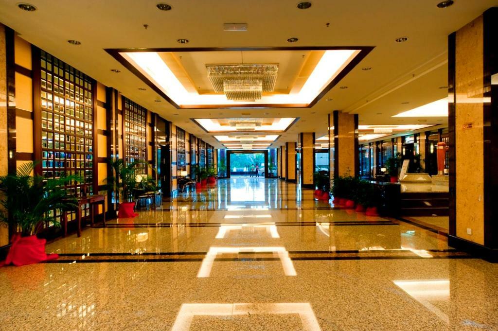 Imperial Palace Hotel Miri Kültér fotó