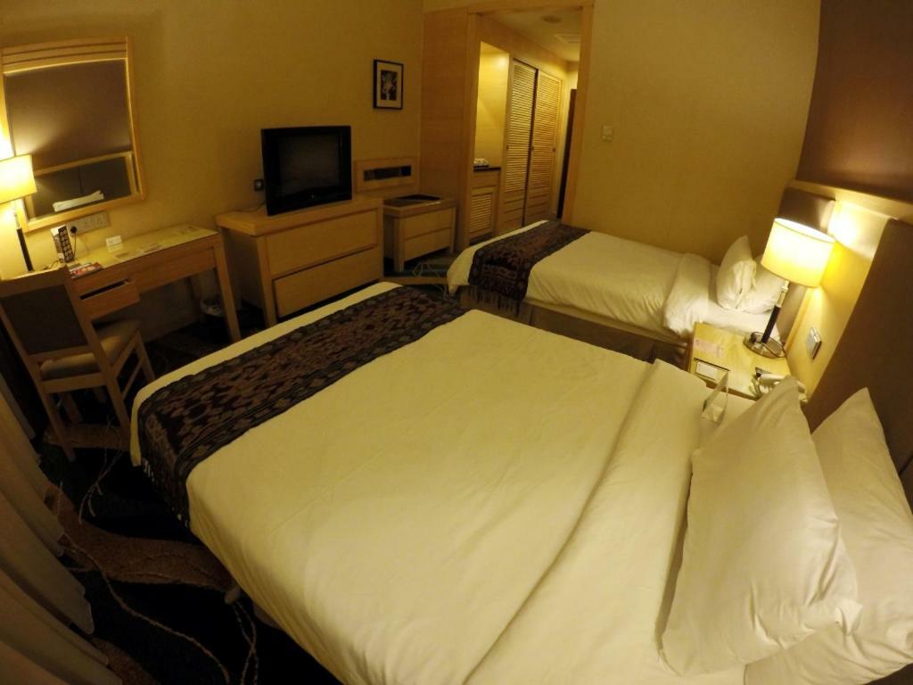 Imperial Palace Hotel Miri Kültér fotó