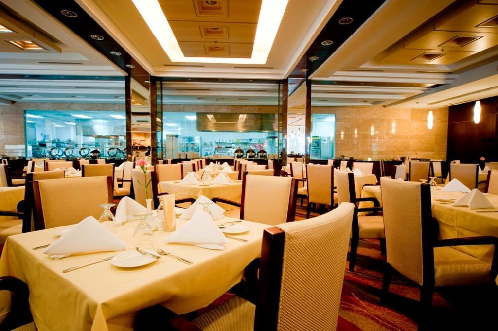 Imperial Palace Hotel Miri Kültér fotó